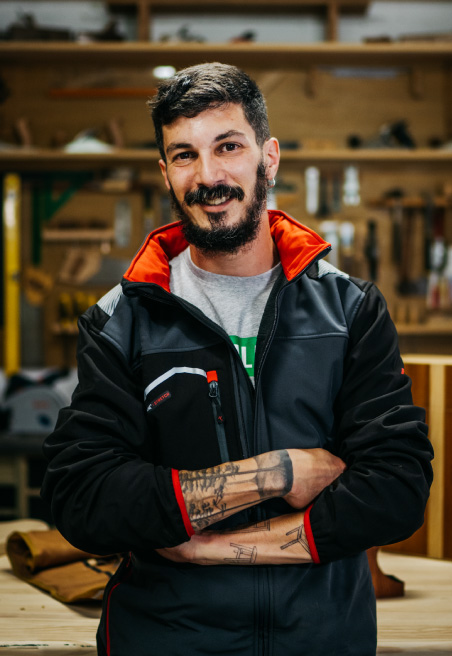 Joel Martínez @Martinezwoodworking